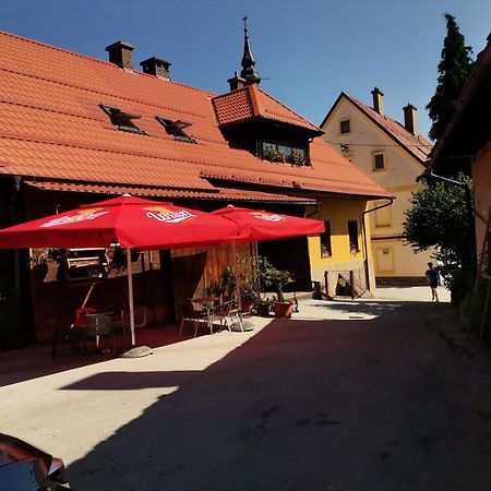 Penzijon Urbanc Bed & Breakfast Lovrenc na Pohorju Luaran gambar